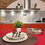 Charming With Brick Vaulted Ceilings Apartman *